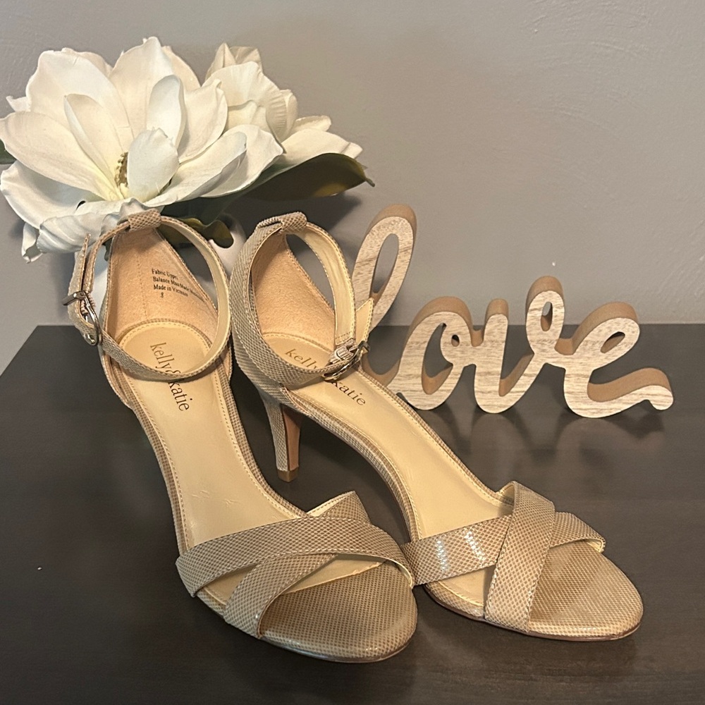 Kelly & Katie Tan Elegant Heeled Sandals